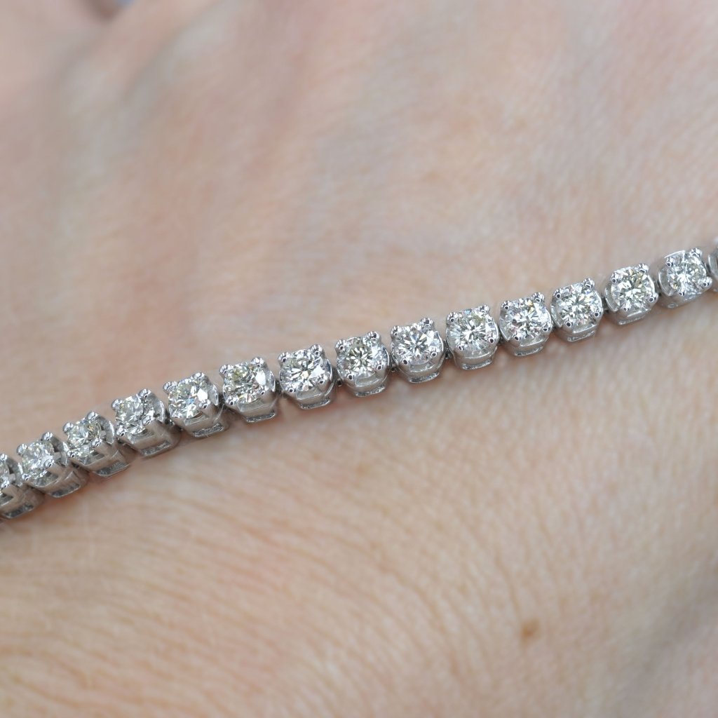 Alluring 4.00 CT Round Cut Diamonds - Tennis Bracelet in 14KT White Gold - Primestyle.com