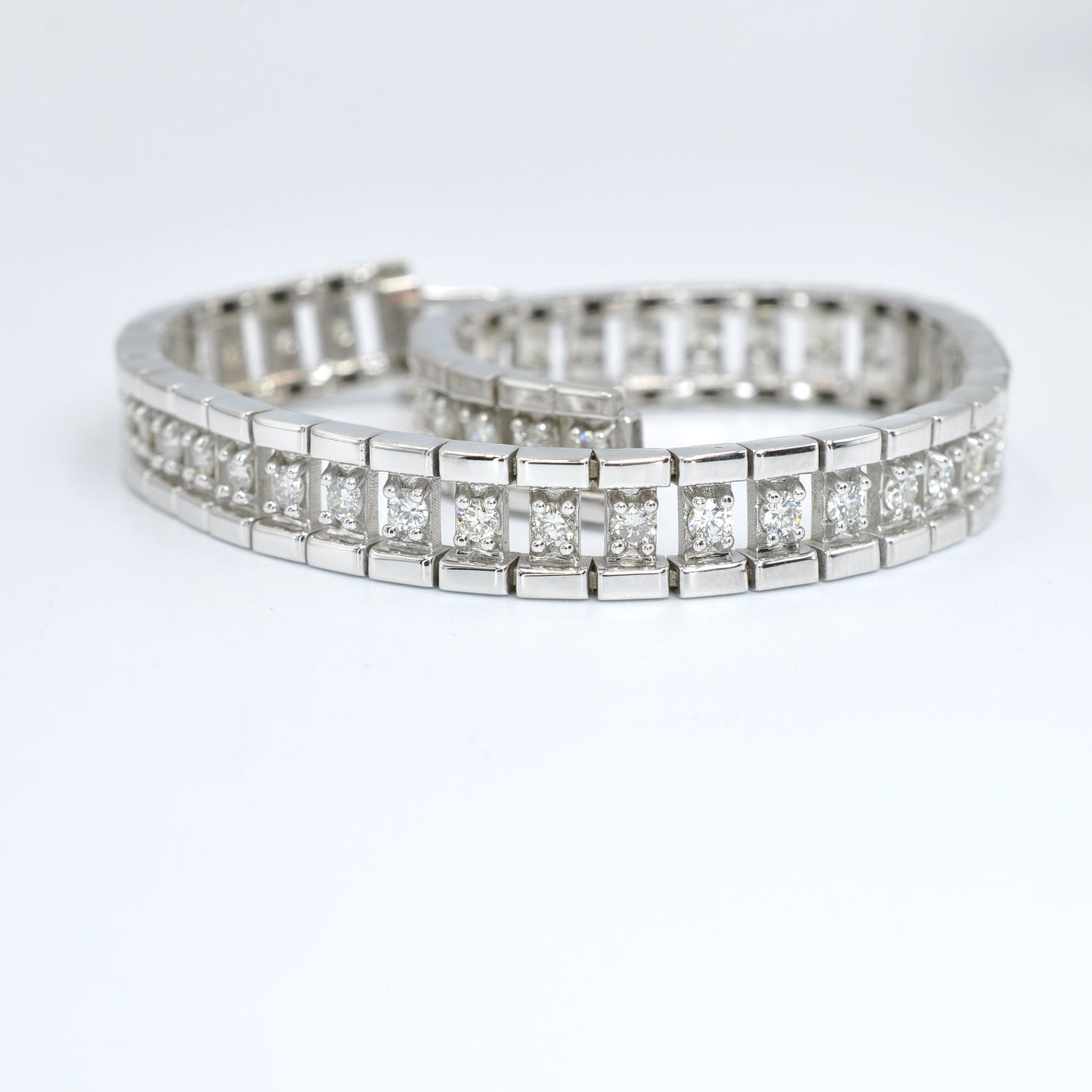 Captivating 2.00 CT Round Cut Diamonds - Diamond Bracelet in 14KT White Gold