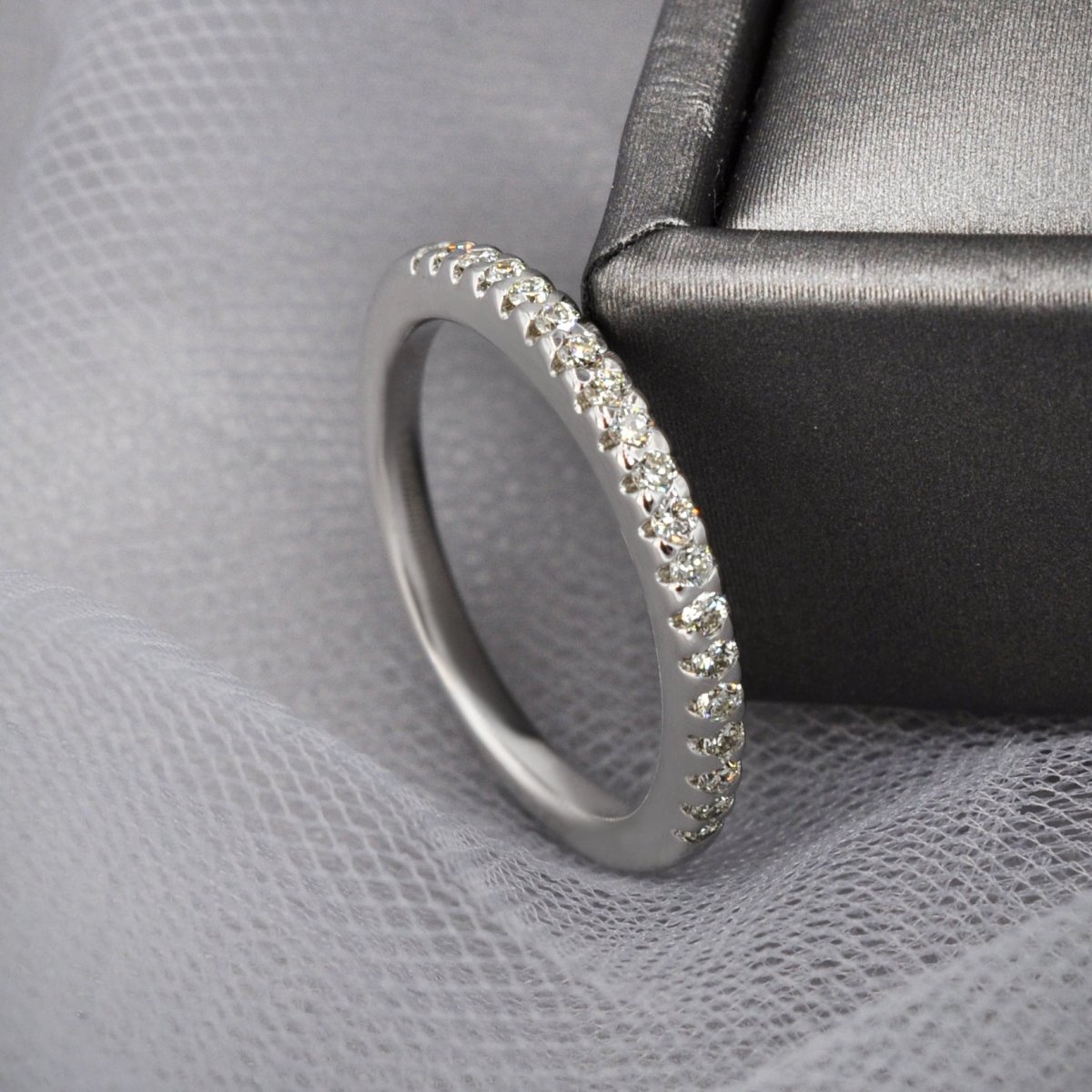 0.20 CT Round Cut Diamonds - Wedding Band - Primestyle.com