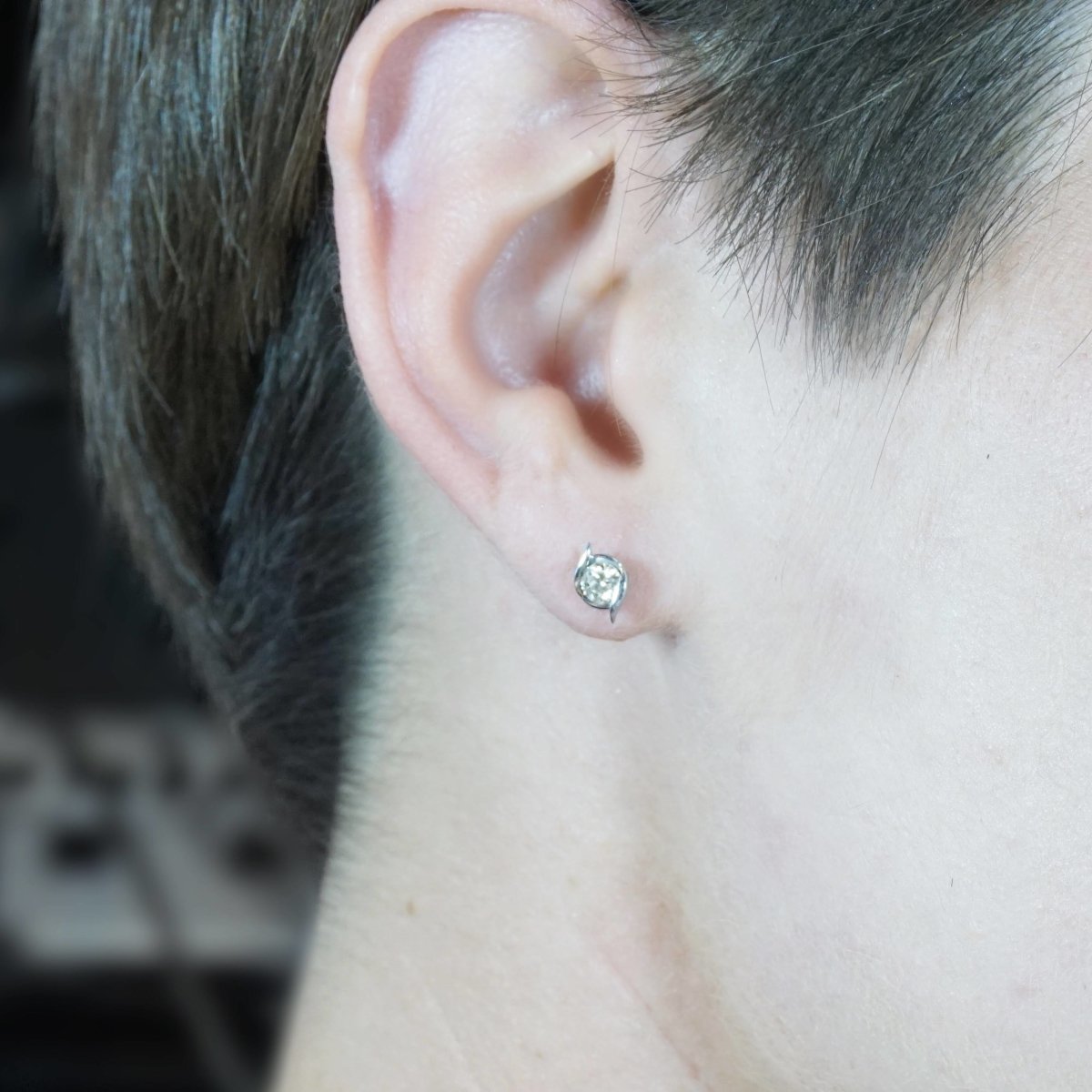 0.25-2.00 CT Round Cut Diamonds - Stud Earrings