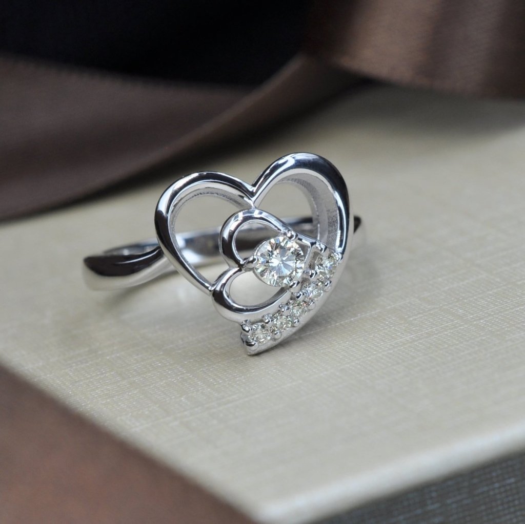 0.25 CT Round Cut Natural Diamonds - Fashion Rings