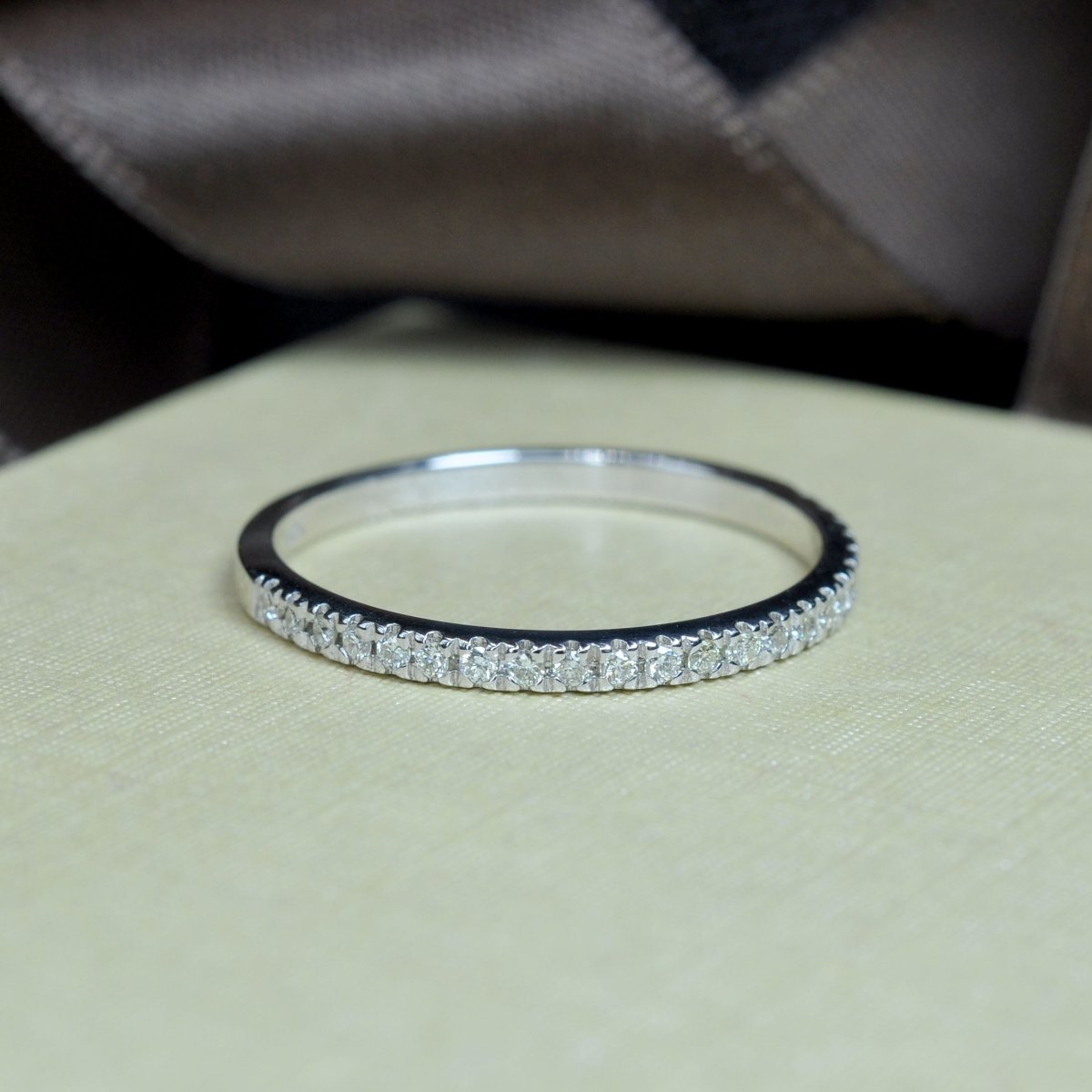 0.25 CT Round Cut Diamonds - Wedding Band