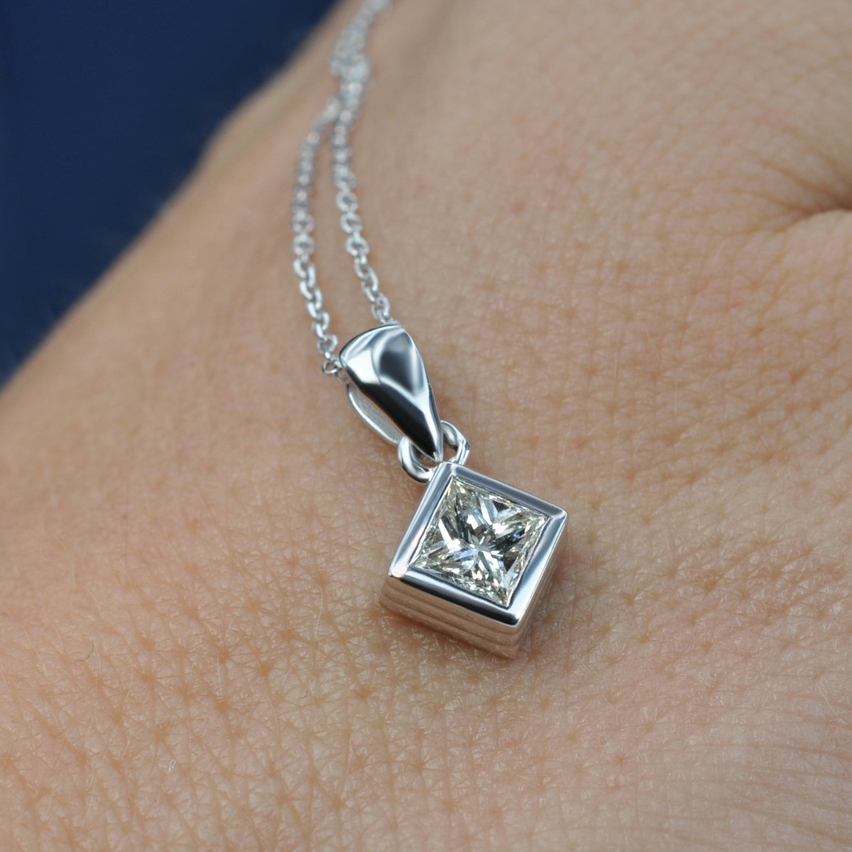 0.35-1.50 CT Princess Cut Diamonds - Solitaire Pendant