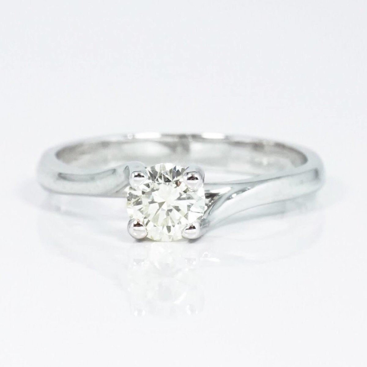 0.35-1.50 CT Round Cut Natural Diamonds - Solitaire Rings