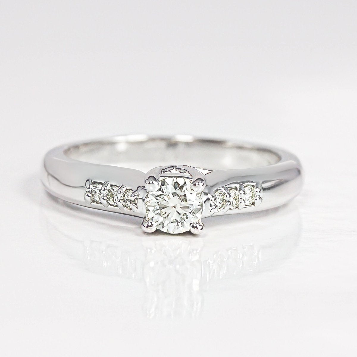 0.45-1.60 CT Round Cut Diamonds - Engagement Ring
