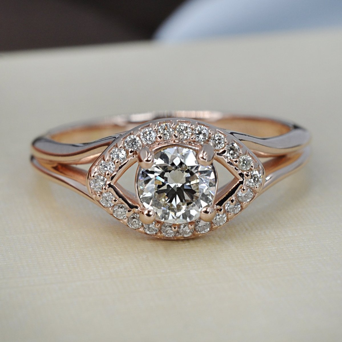 0.45-1.60 CT Round Cut Diamonds - Engagement Ring