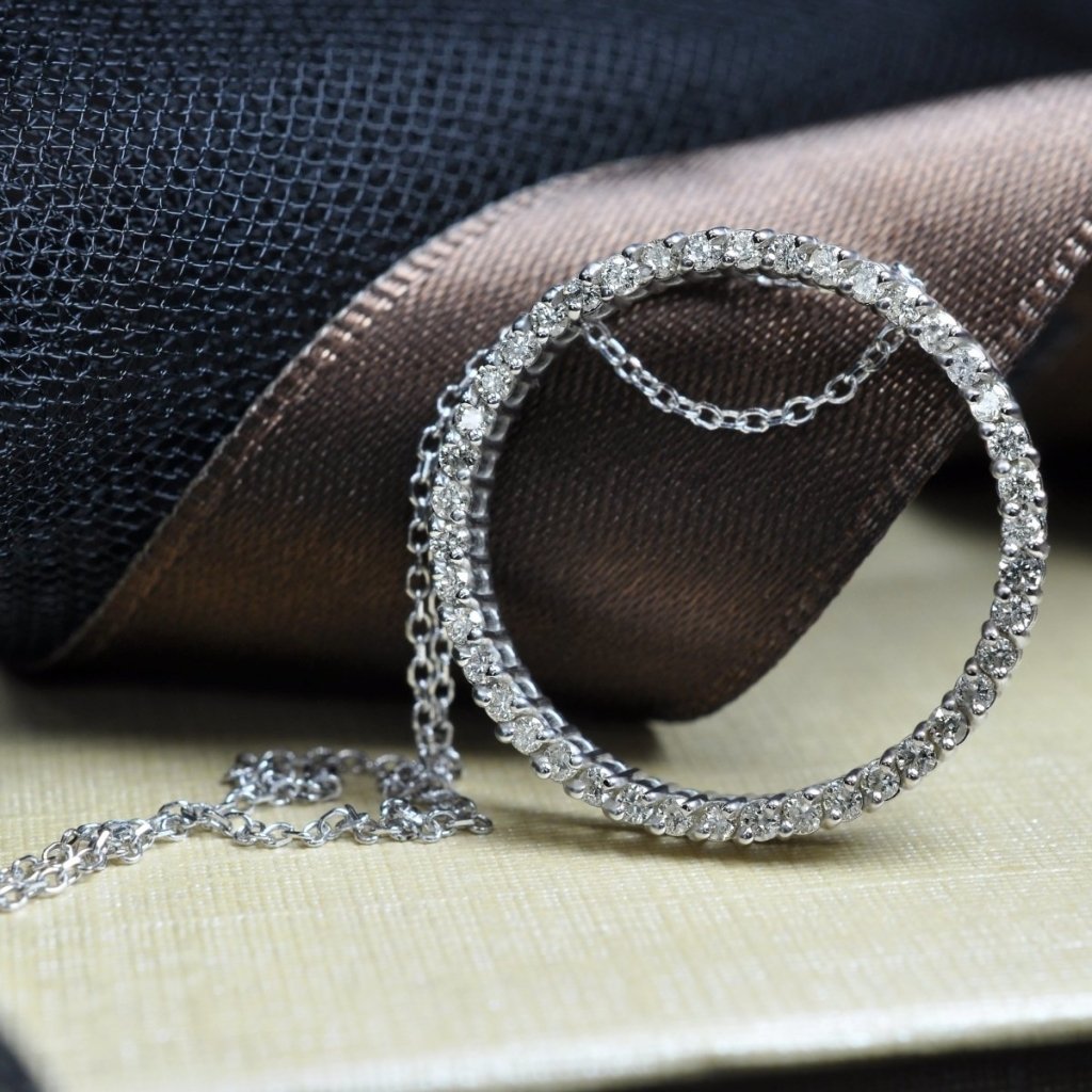 0.45 CT Round Cut Natural Diamonds - Diamond Pendants - Primestyle.com