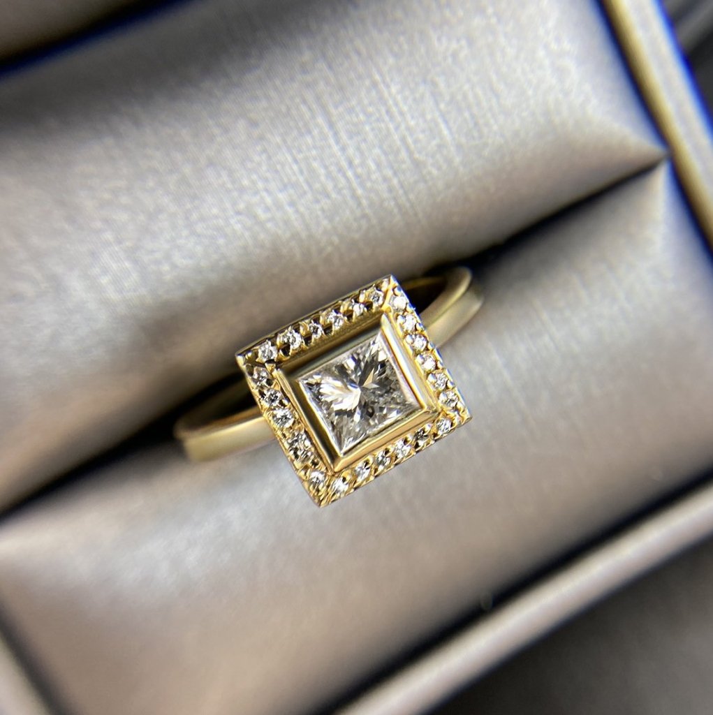 0.49-1.64 CT Princess & Round Cut Natural Diamonds - Engagement Ring