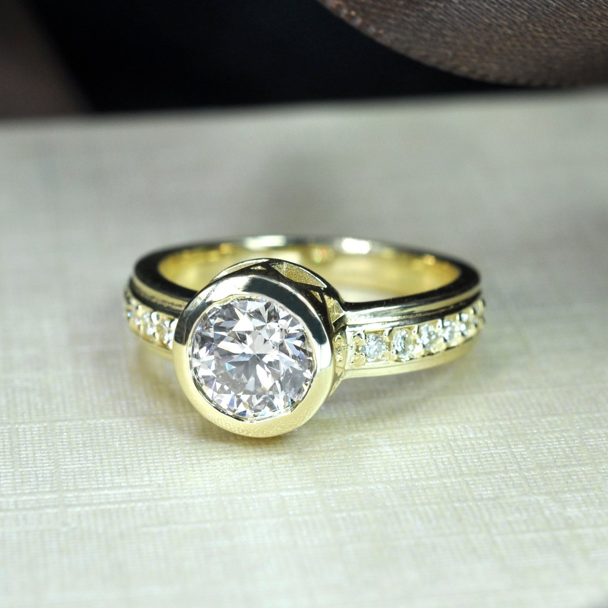 0.50-1.65 CT Round Cut Diamonds - Engagement Ring