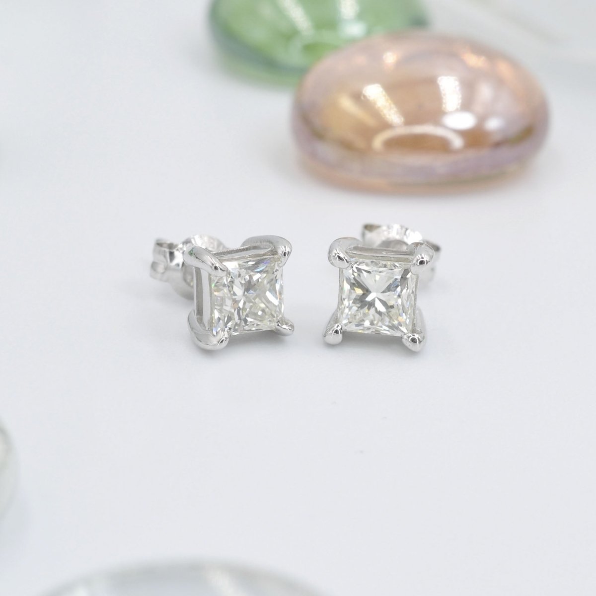0.50-3.00 CT Princess Cut Diamonds - Stud Earrings