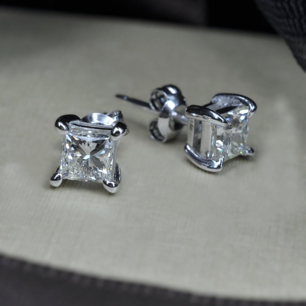 0.80 CT Princess Cut Natural Diamonds - Stud Earrings - Primestyle.com