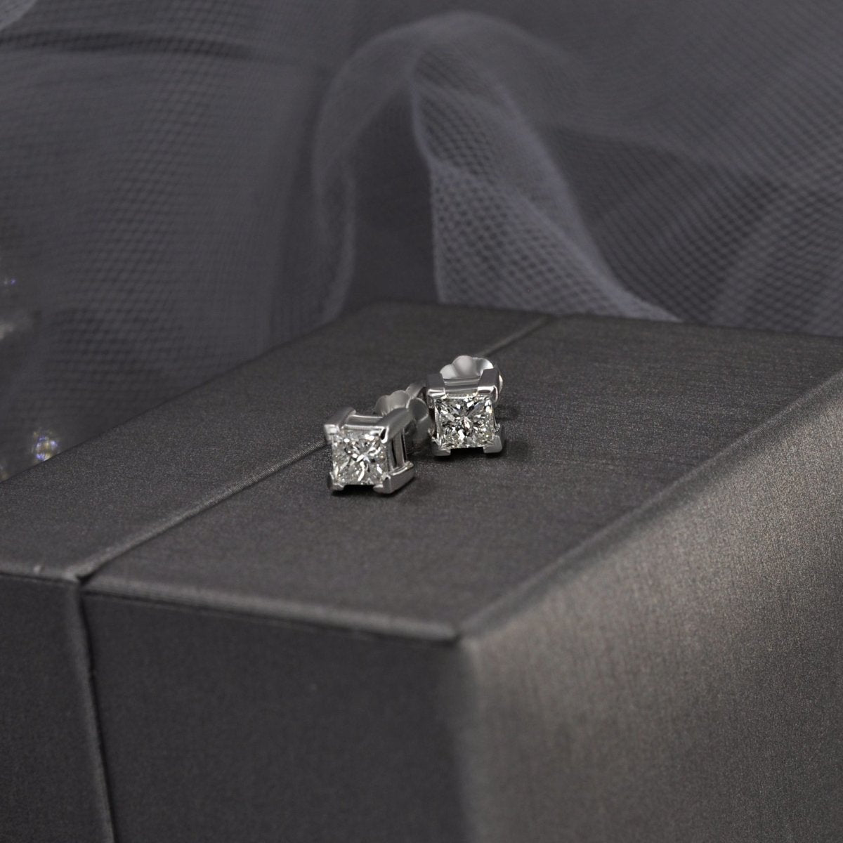 0.50-3.00 CT Princess Cut Natural Diamonds - Stud Earrings