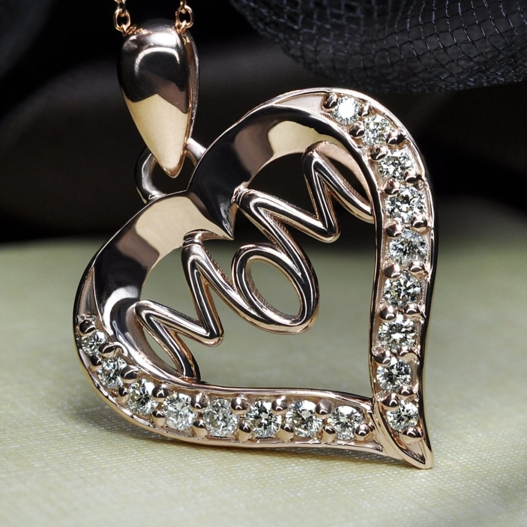 0.50 CT Round Cut Natural Diamonds - Heart Pendants