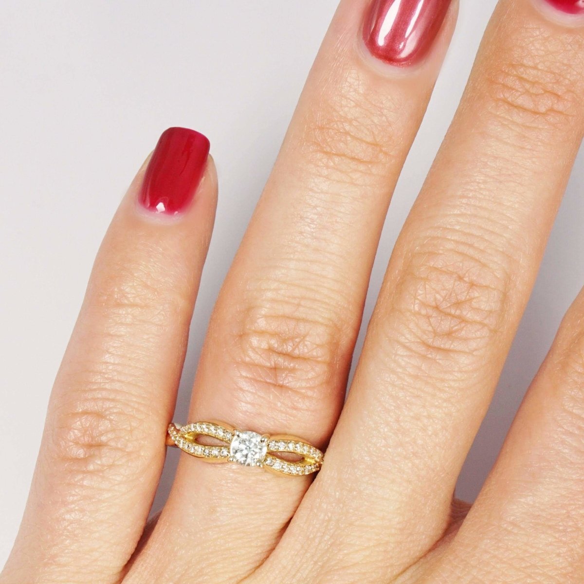 0.55-1.70 CT Round Cut Natural Diamonds - Engagement Ring