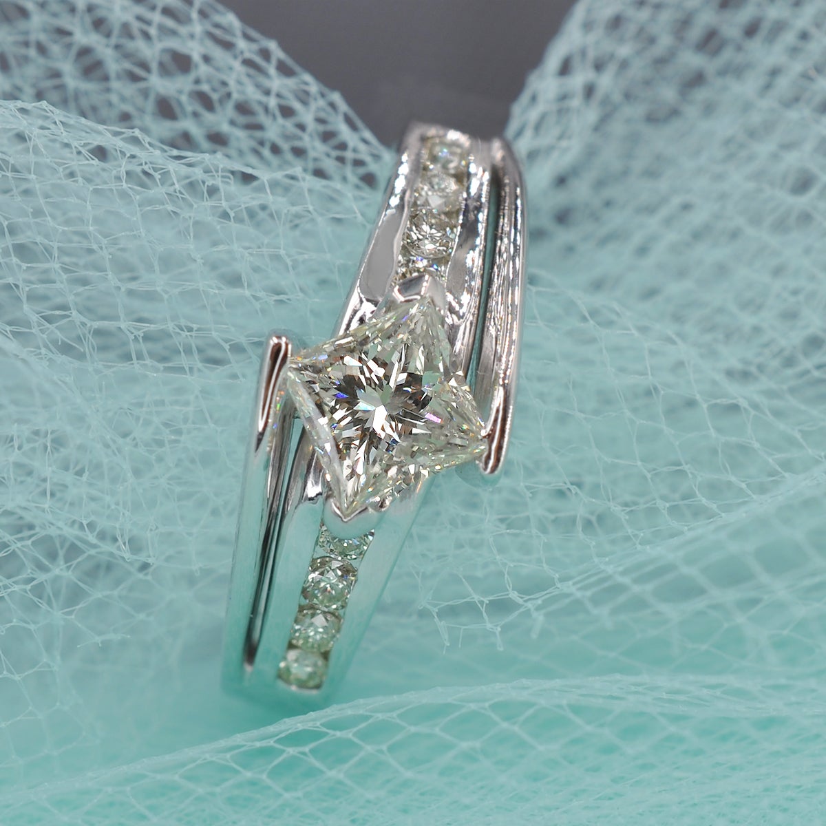 0.60-1.75 CT Round &amp; Princess Cut Diamonds - Engagement Ring - Primestyle.com