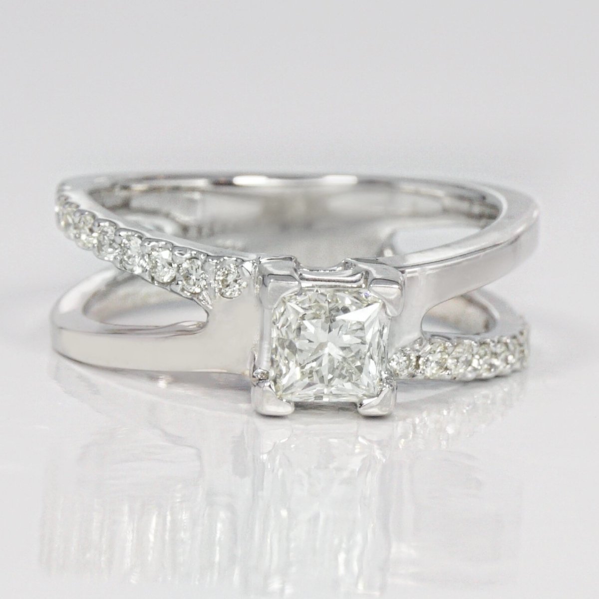 0.60-1.75 CT Round & Princess Cut Diamonds - Engagement Ring