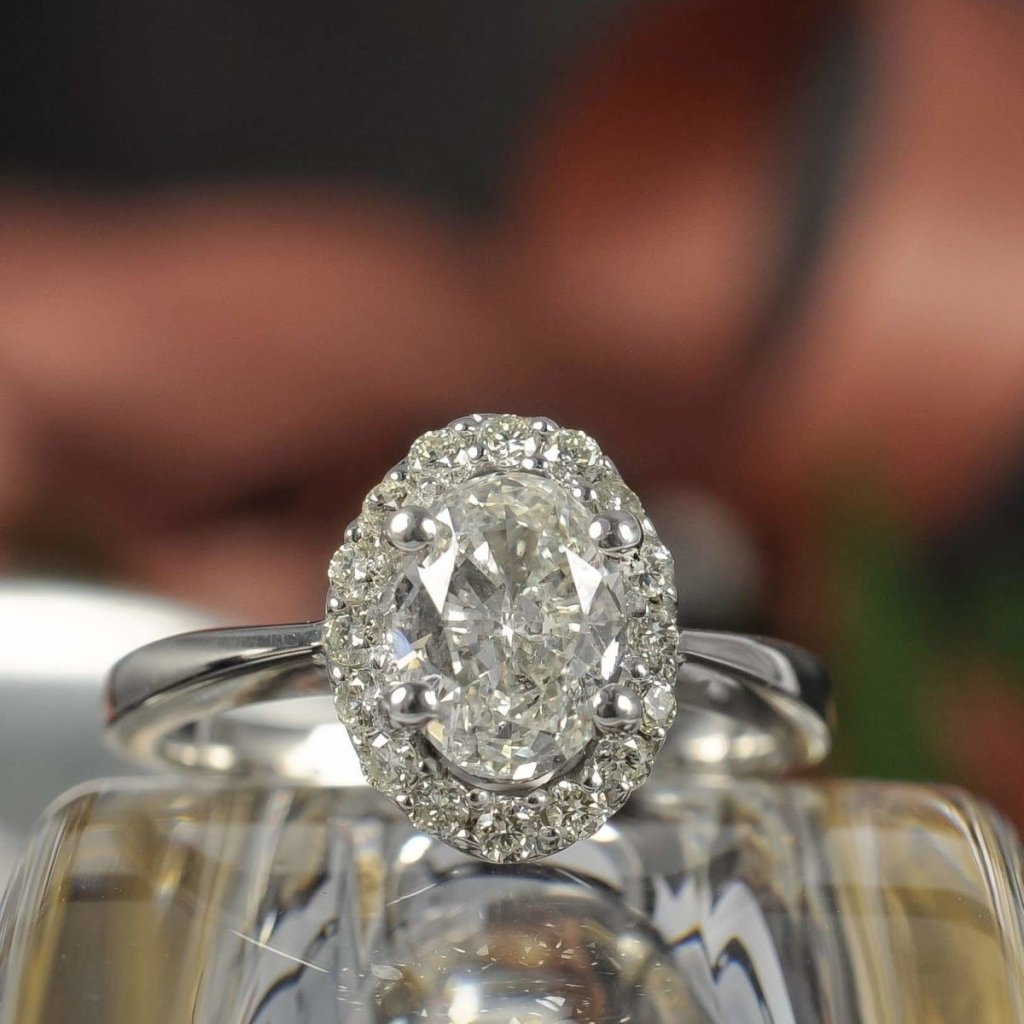 0.65 - 1.80 CT Oval & Round Cut Natural Diamonds - Engagement Ring - Primestyle.com