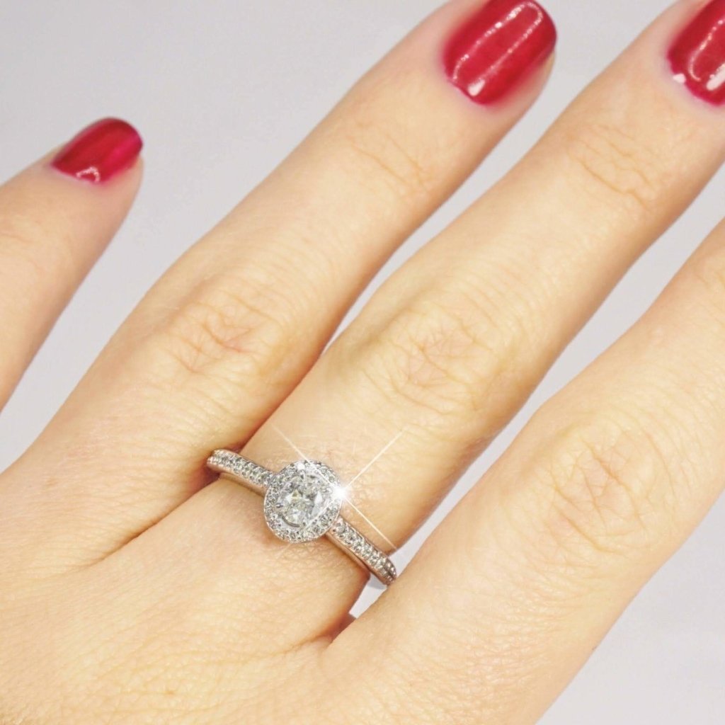 0.65-1.80 CT Oval & Round Cut Natural Diamonds - Engagement Ring