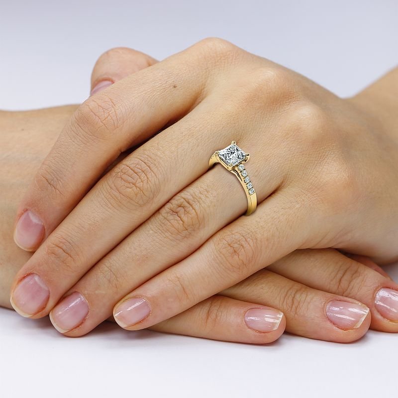 0.65 - 6.15 CT Princess & Round Cut Diamonds - Engagement Ring - Primestyle.com