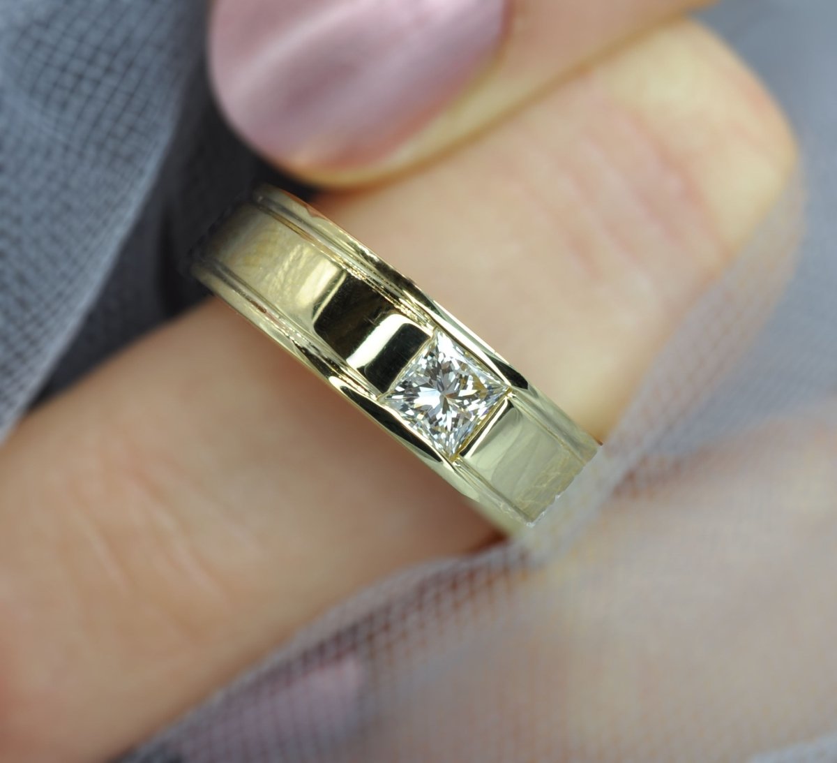 0.65 CT Princess Cut Diamonds - Mens Wedding Band - Primestyle.com