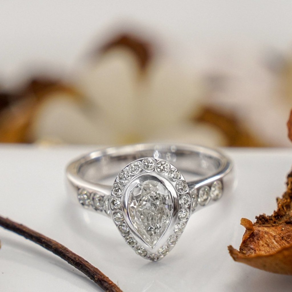 0.73 - 1.88 CT Pear & Round Cut Natural Diamonds - Engagement Ring - Primestyle.com
