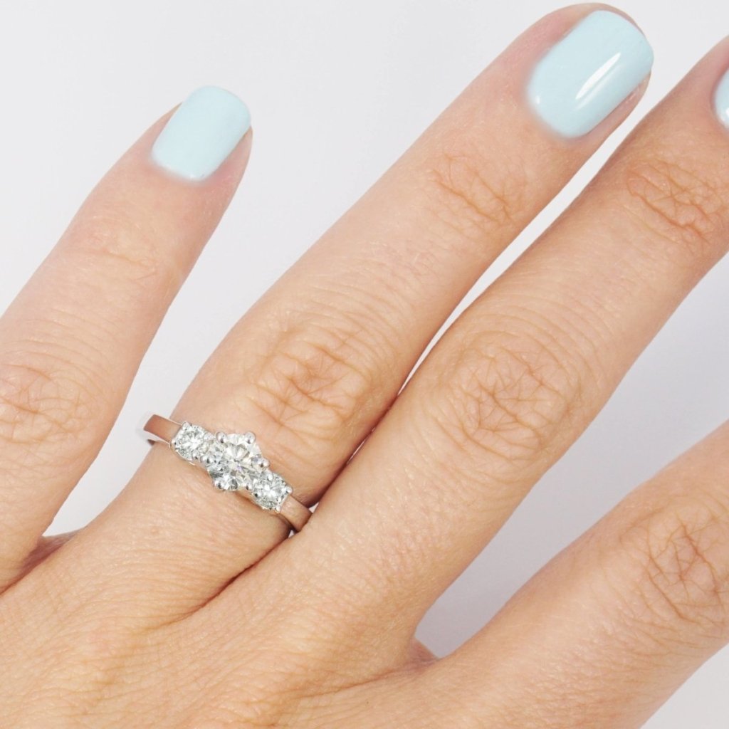 0.75 - 1.90 CT Round Cut Natural Diamonds - Engagement Ring - Primestyle.com