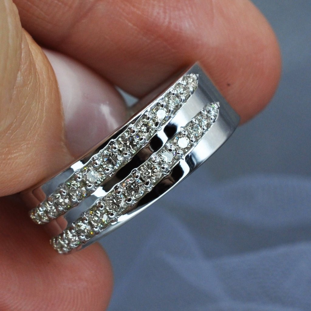 0.80 CT Round Cut Natural Diamonds - Mens Wedding Bands - Primestyle.com