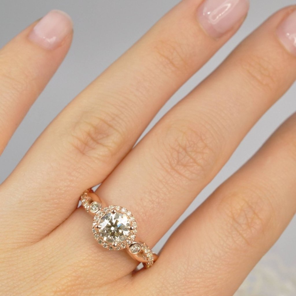 0.82-1.97 CT Round Cut Natural Diamonds - Engagement Ring