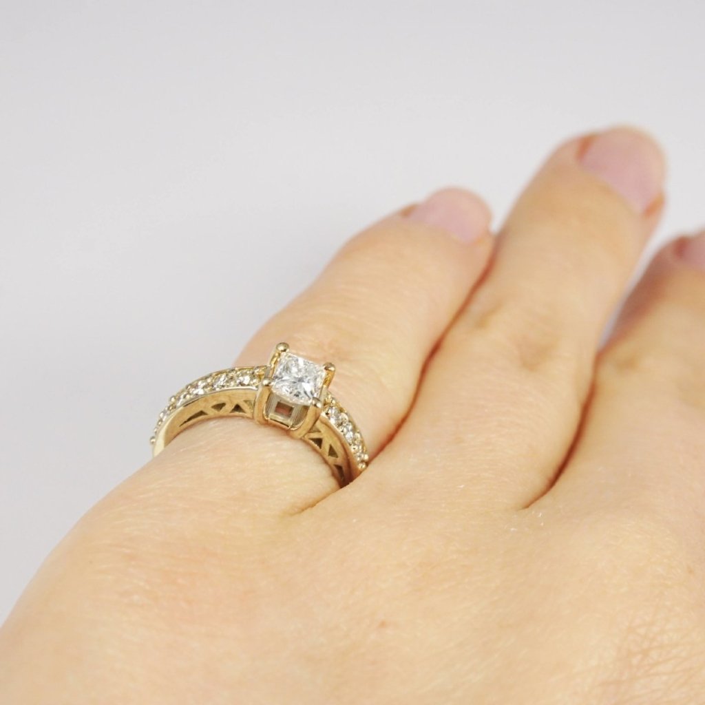 0.85 - 2.00 CT Princess & Round Cut Natural Diamonds - Engagement Ring - Primestyle.com