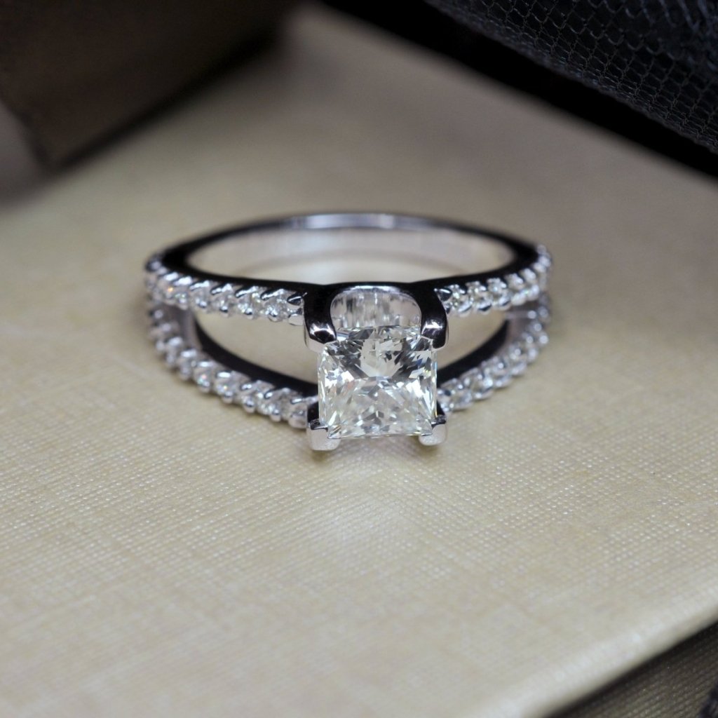 0.85 - 2.00 CT Princess & Round Cut Natural Diamonds - Engagement Ring - Primestyle.com