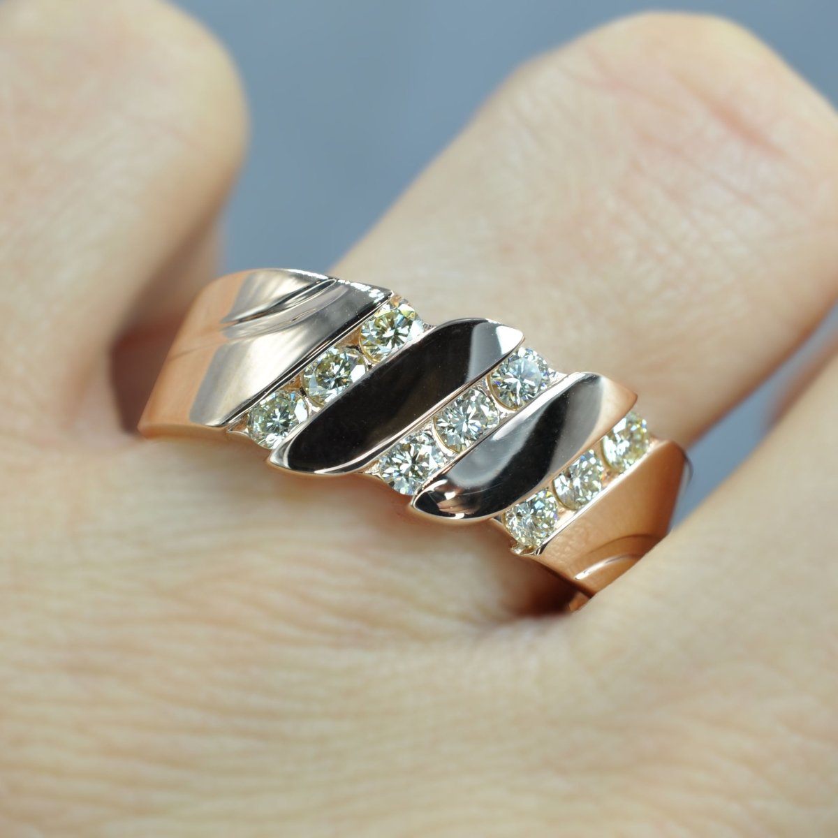 0.85 CT Round Cut Natural Diamonds - Mens Wedding Bands