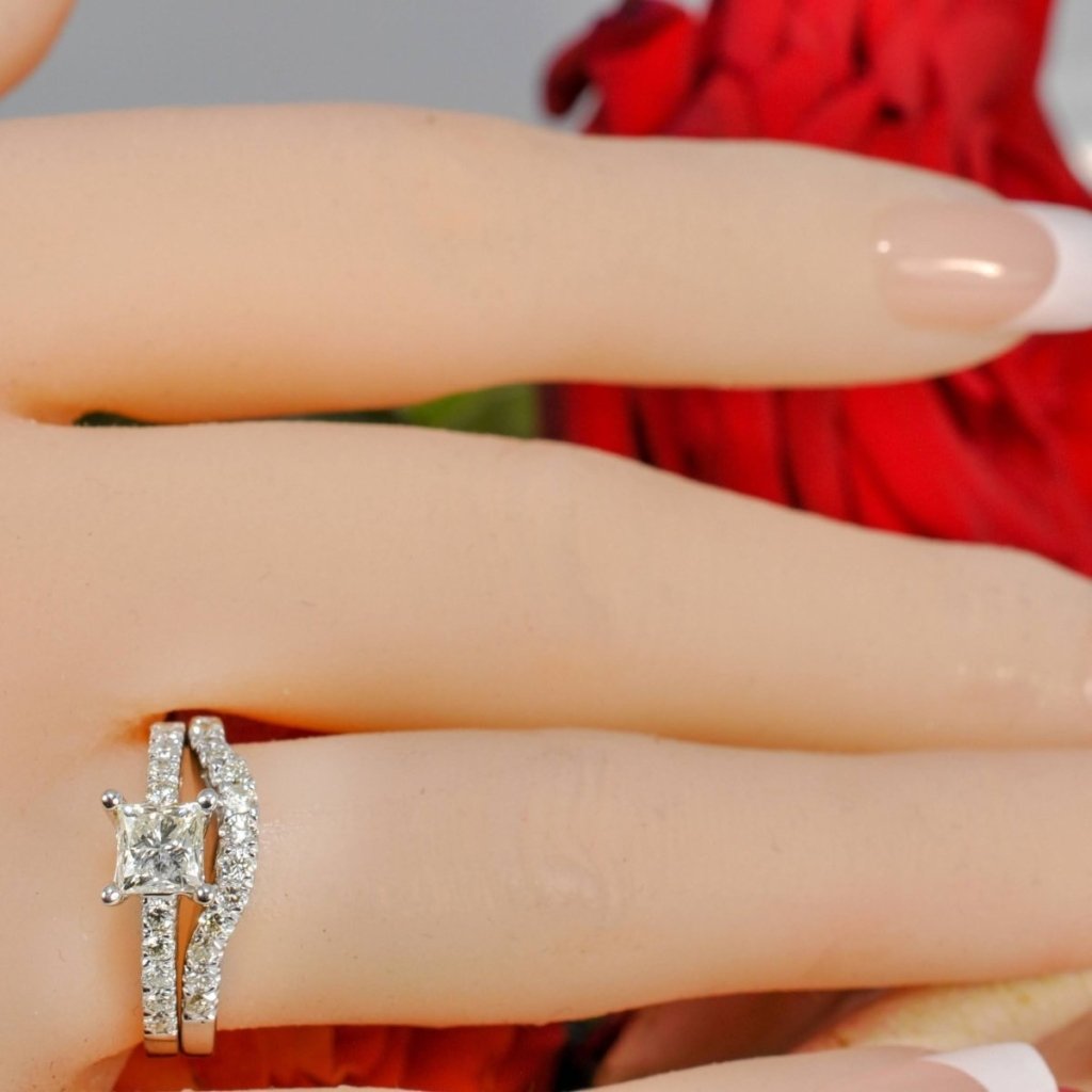 0.90-2.05 CT Princess & Round Cut Natural Diamonds - Bridal Set