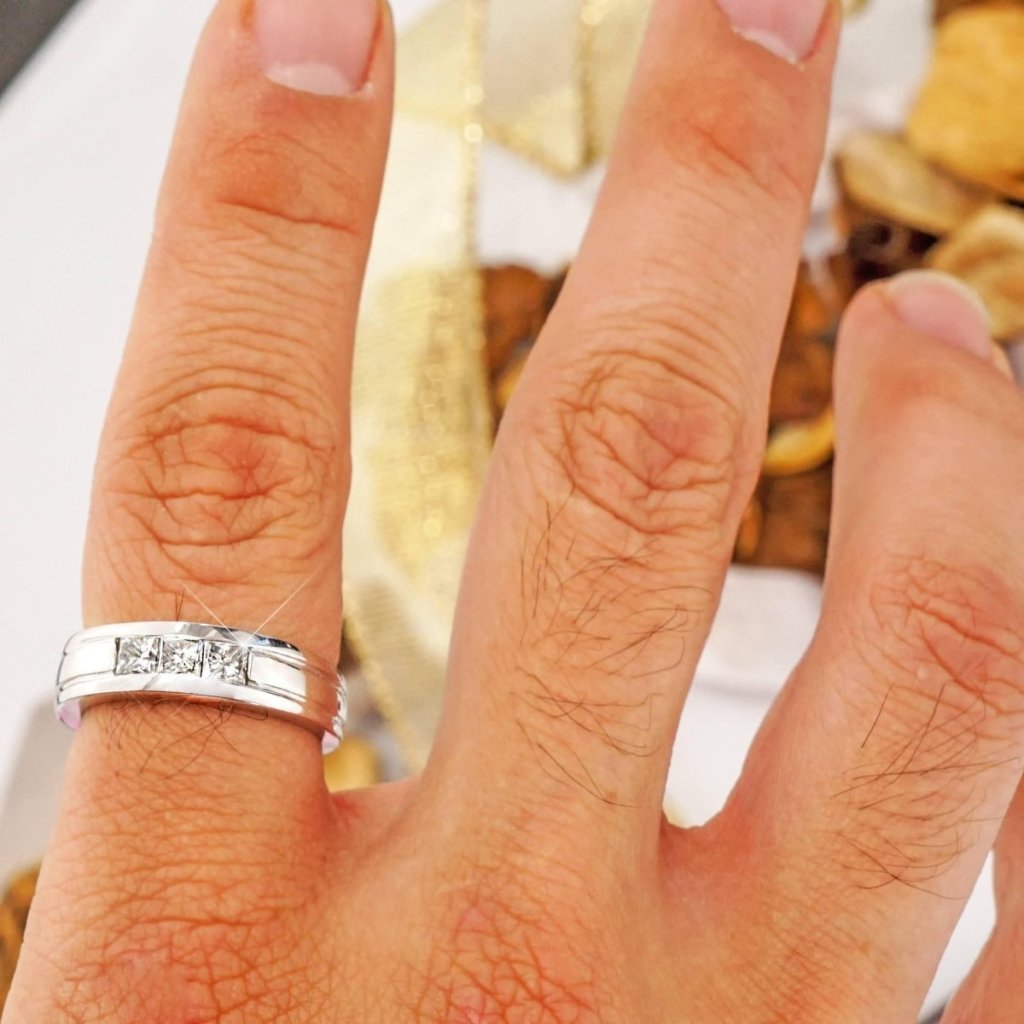 0.90 CT Princess Cut Natural Diamonds - Mens Wedding Bands