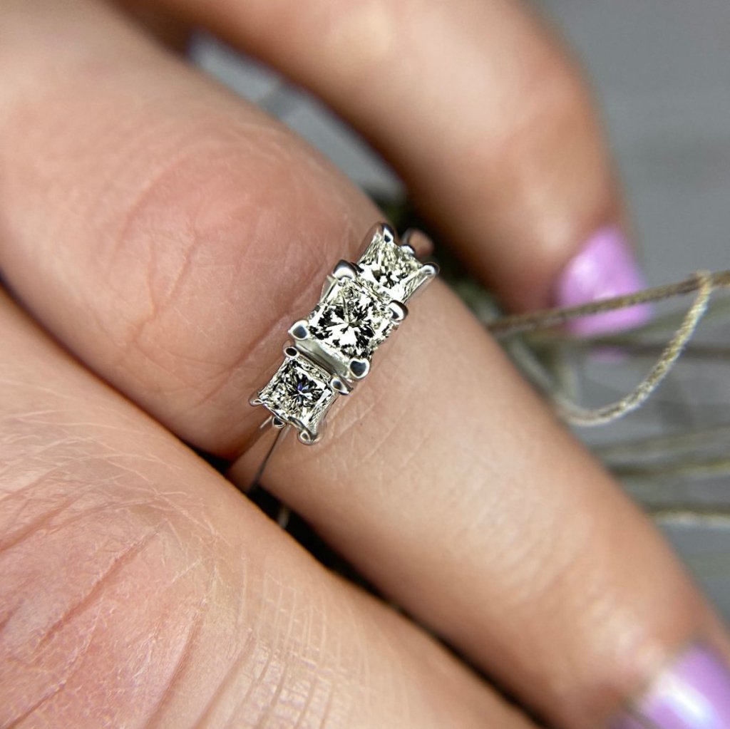 0.90 CT Princess Cut Natural Diamonds - Three Stone Rings - Primestyle.com