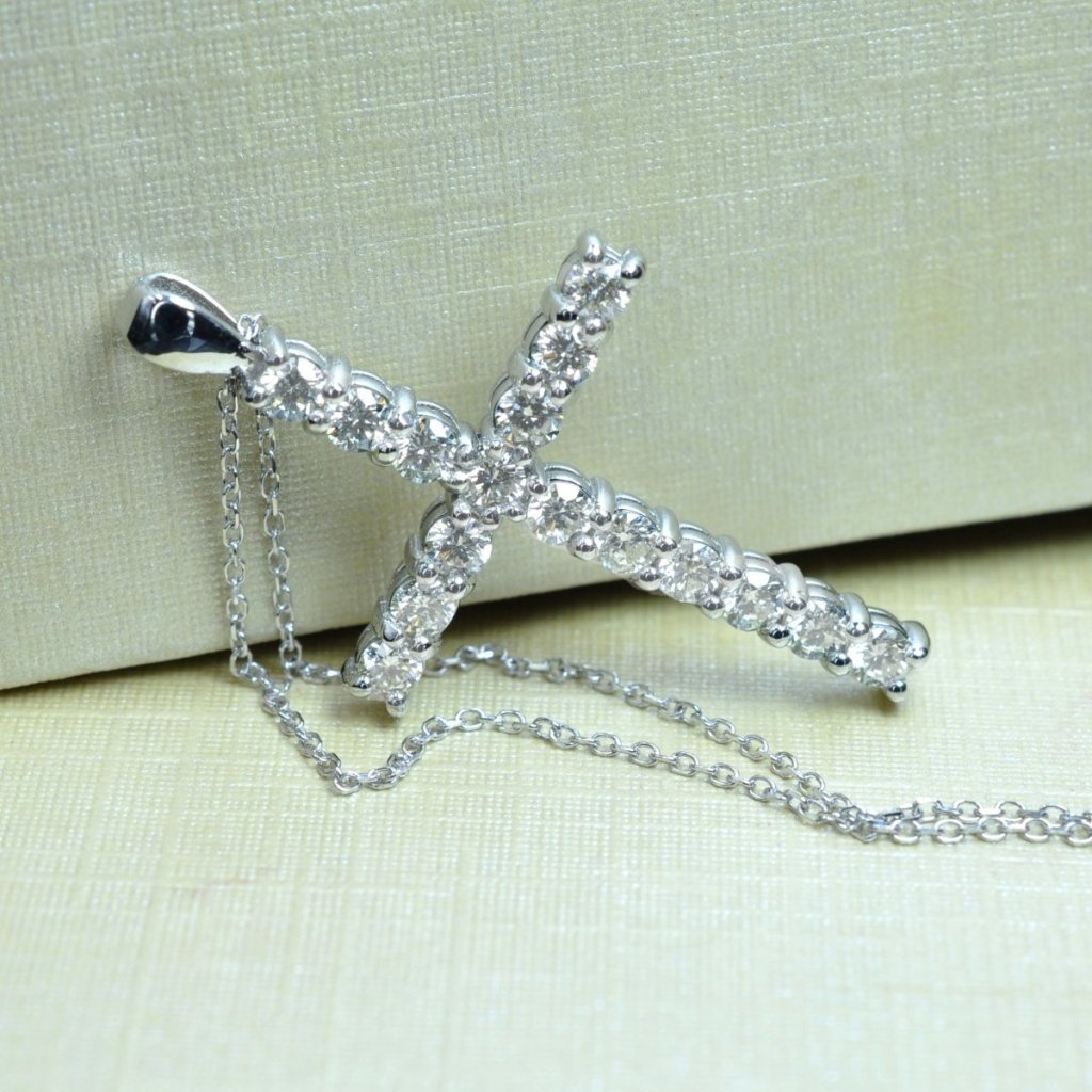 1.00 CT Round Cut Natural Diamonds - Diamond Pendants - Primestyle.com