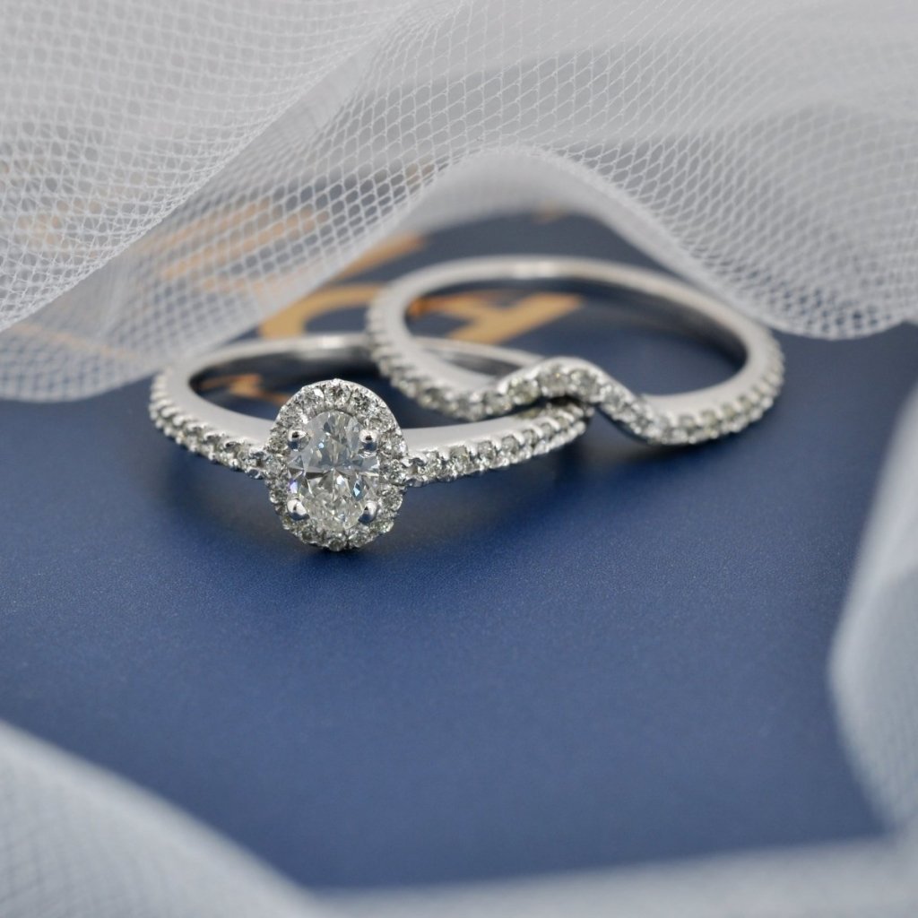 1.10-2.25 CT Oval & Round Cut Natural Diamonds - Bridal Set