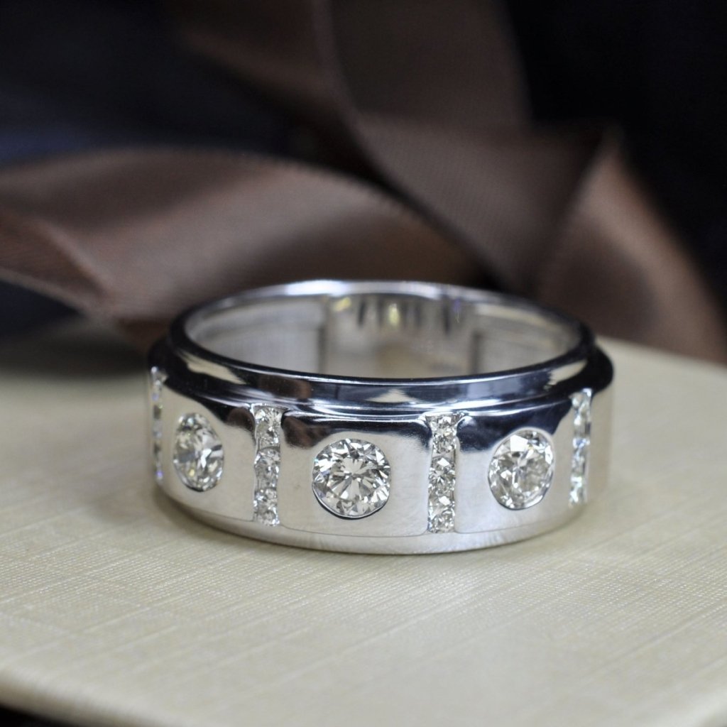 1.40 CT Round Cut Natural Diamonds - Mens Wedding Bands