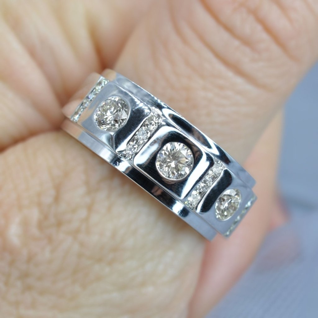 1.40 CT Round Cut Natural Diamonds - Mens Wedding Bands