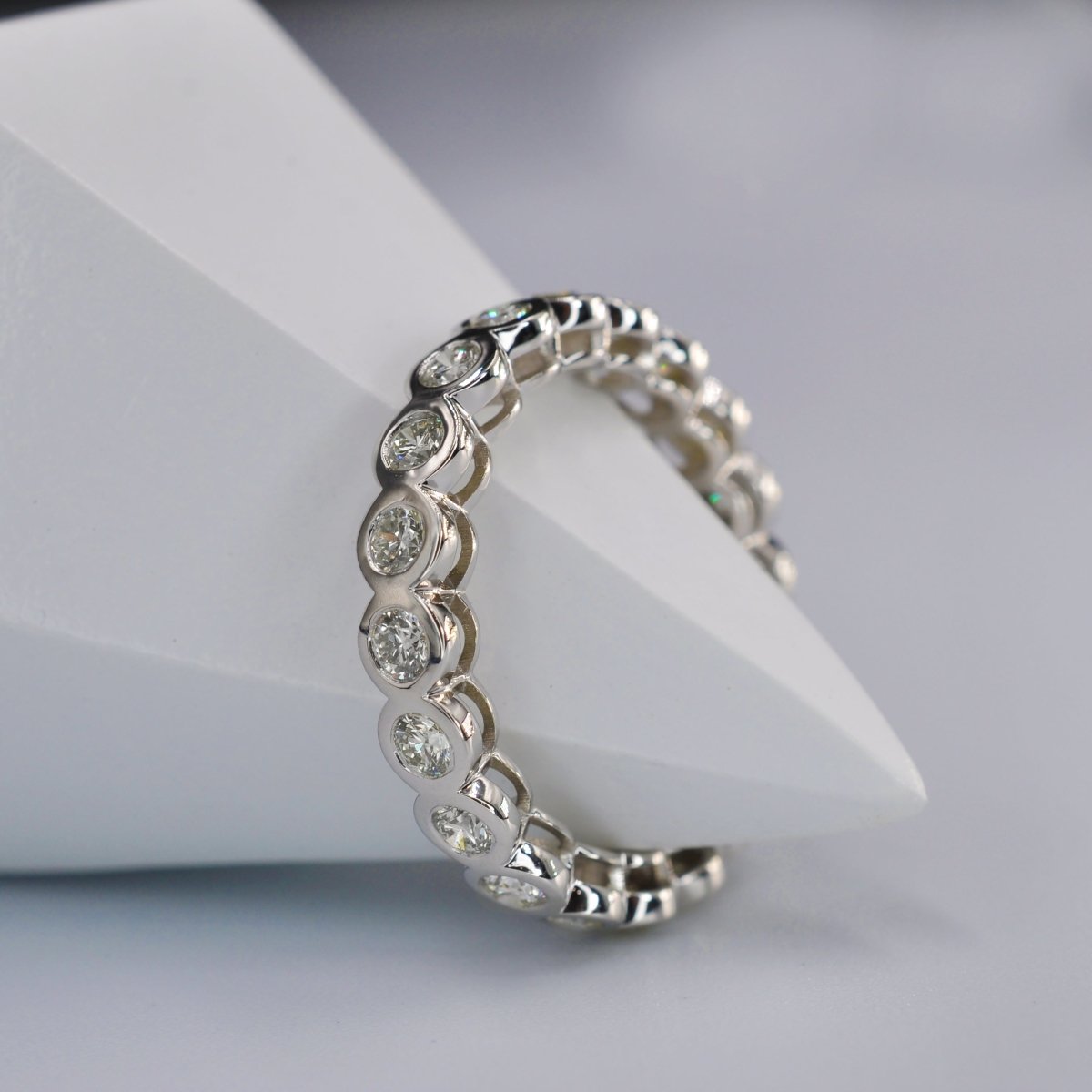 1.50-5.00 CT Round Cut Natural Diamonds - Eternity Rings