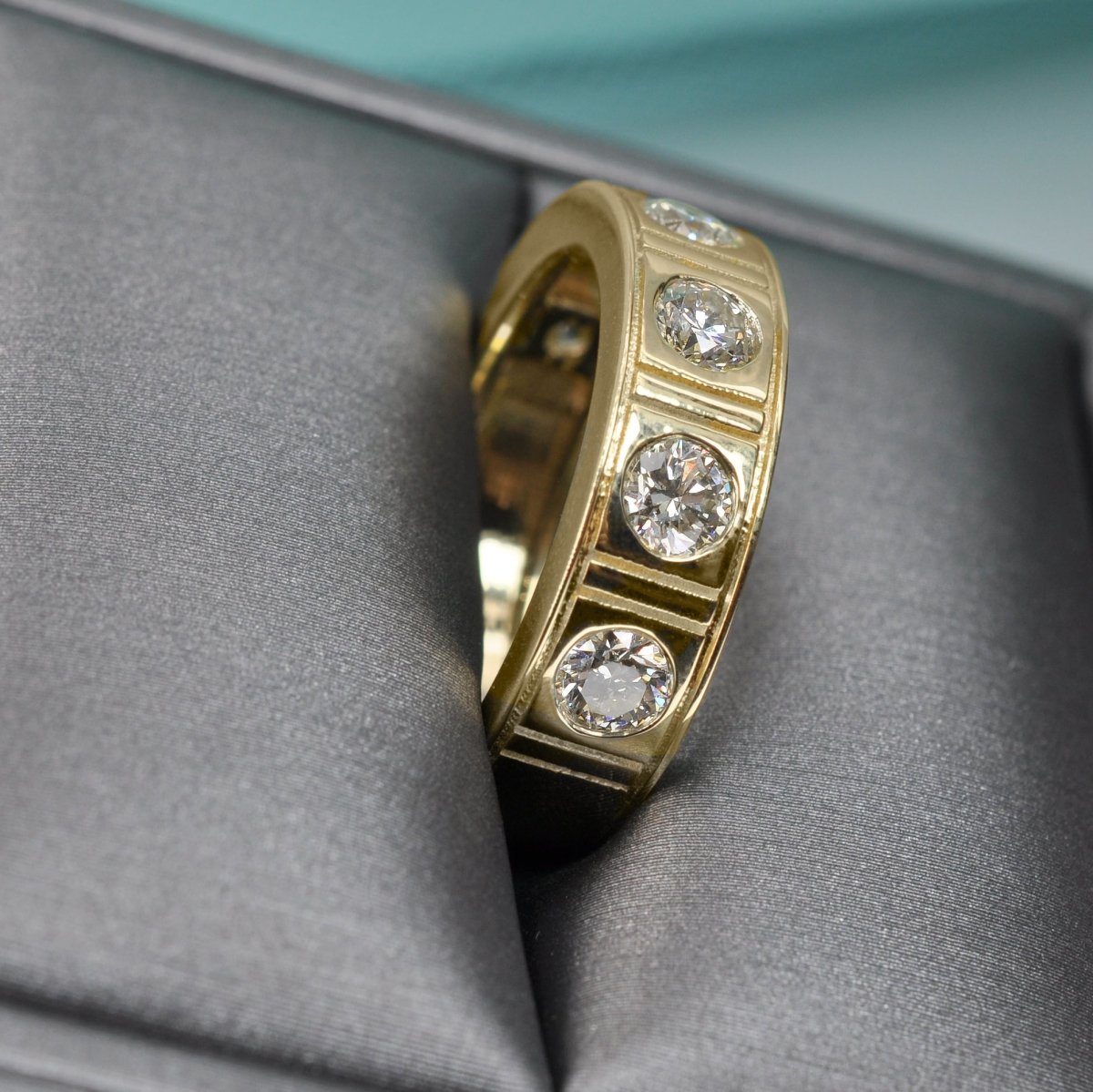 1.50 CT Round Cut Natural Diamonds - Mens Wedding Bands