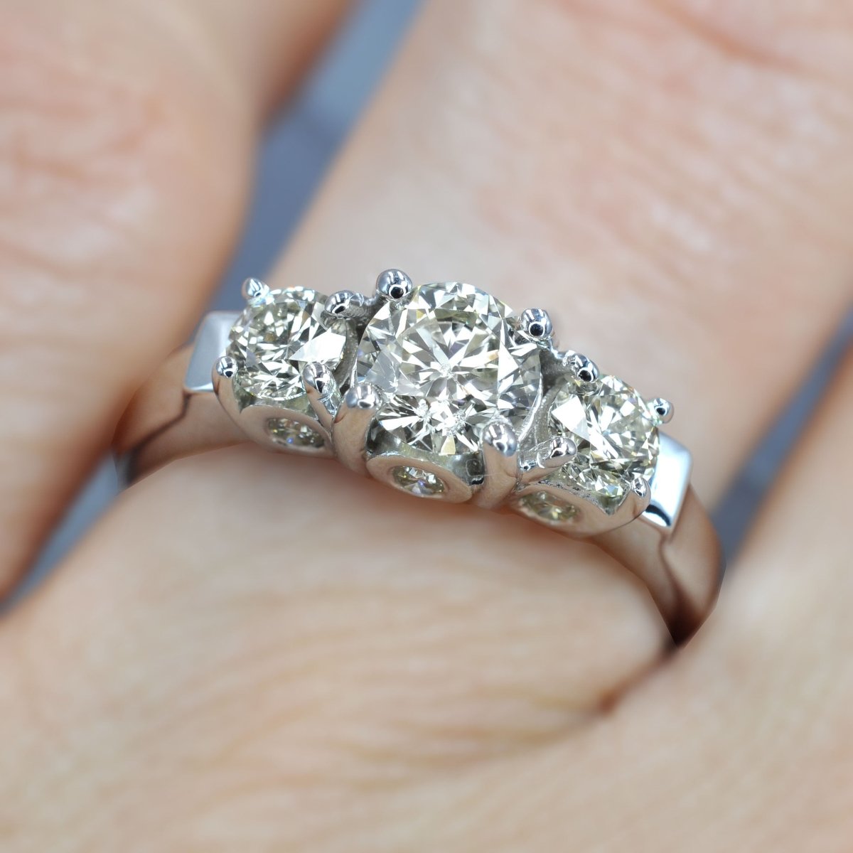 1.55 CT Round Cut Diamonds - Three Stone Ring - Primestyle.com