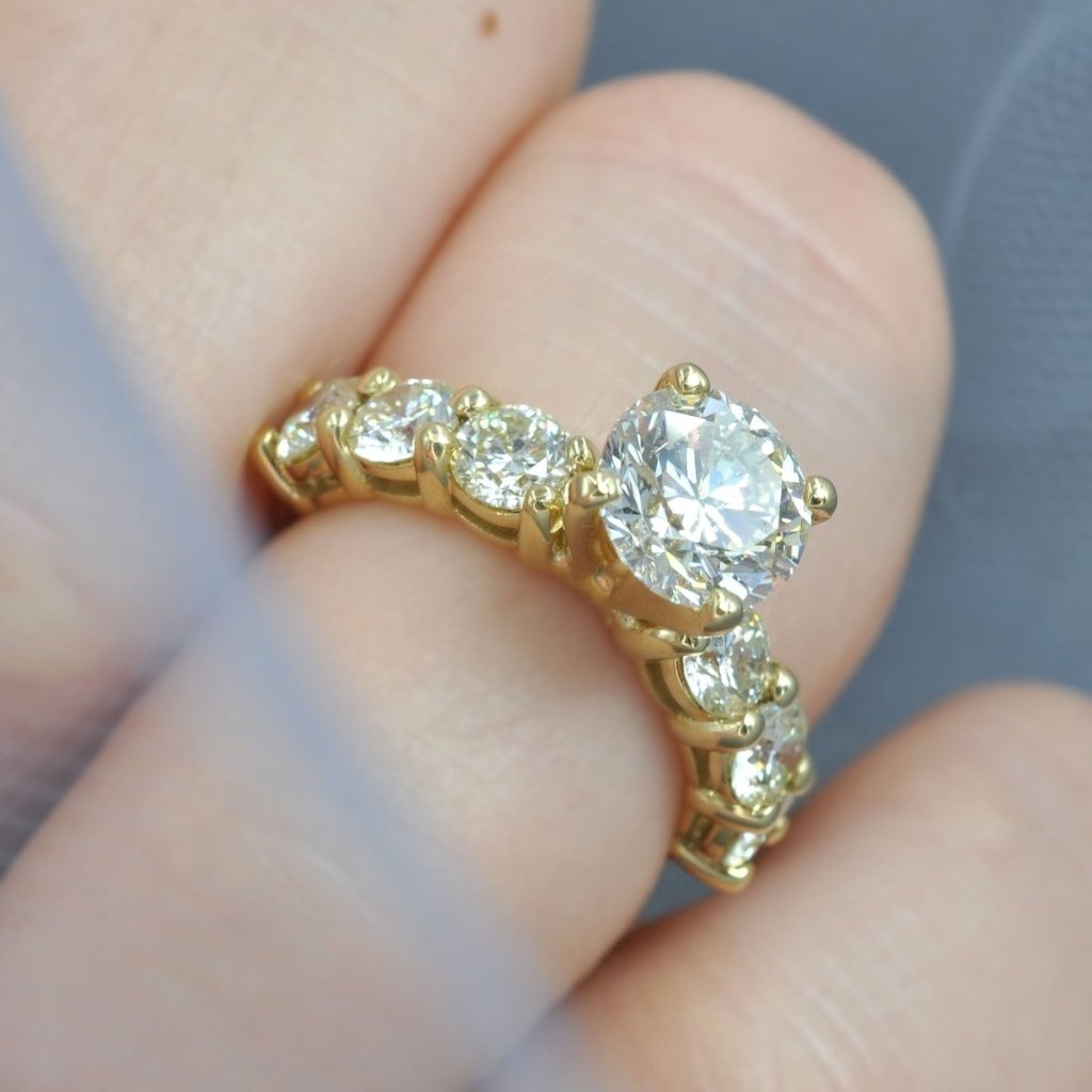1.85-3.00 CT Round Cut Natural Diamonds - Engagement Ring