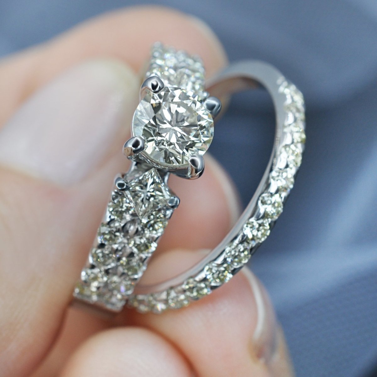 1.90-3.05 CT Round & Princess Cut Diamonds - Bridal Set - Primestyle.com