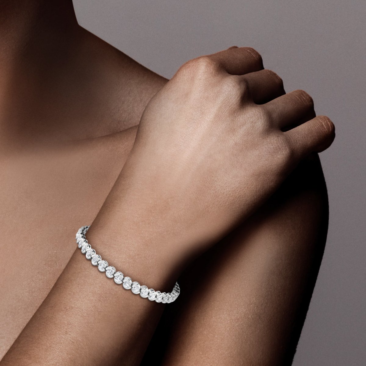 2.00-5.00 CT Round Cut Diamonds - Tennis Bracelet