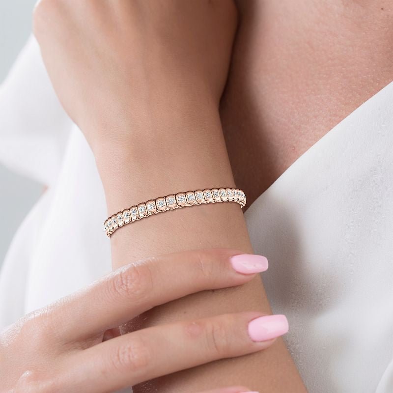 2.00-5.00 CT Round Cut Diamonds - Tennis Bracelet