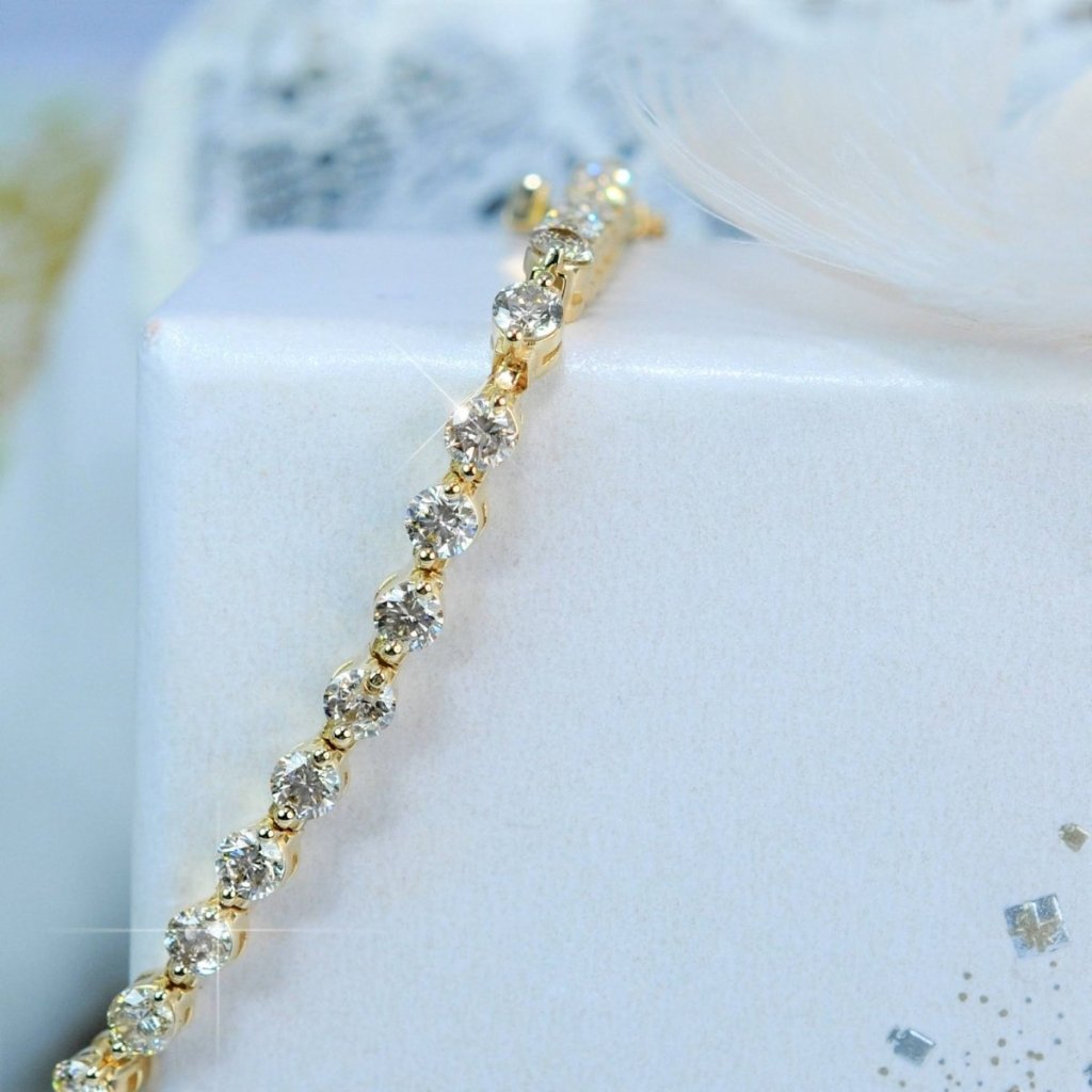 2.00-6.00 CT Round Cut Natural Diamonds - Tennis Bracelet