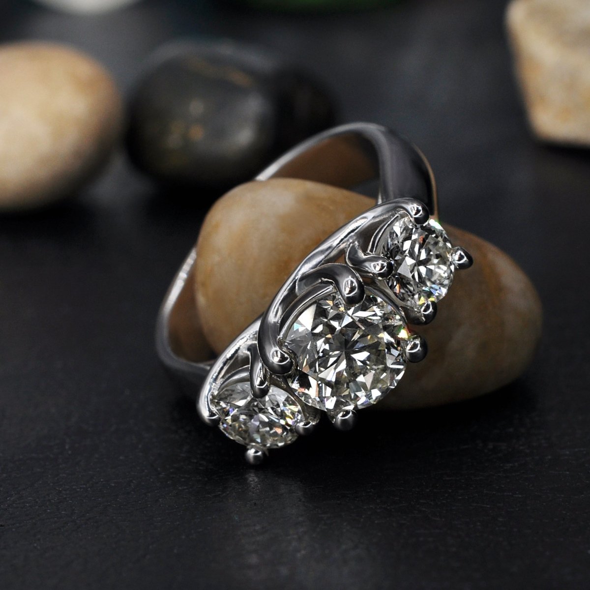 2.05-2.40 CT Round Cut Diamonds - Three Stone Ring - Primestyle.com