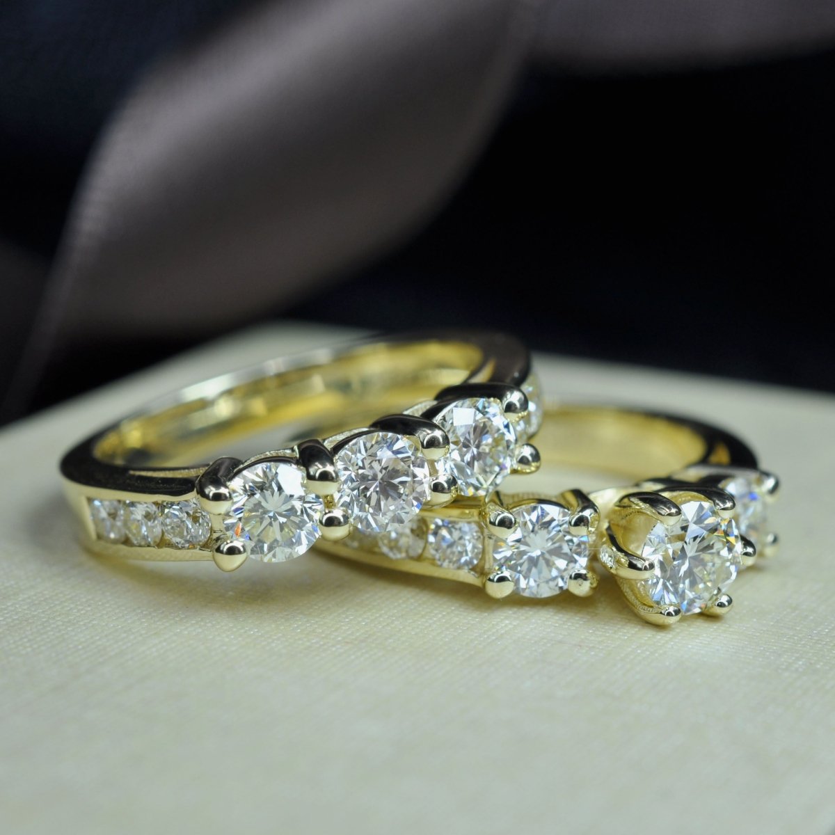 2.15-3.30 CT Round & Princess Cut Diamonds - Bridal Set - Primestyle.com