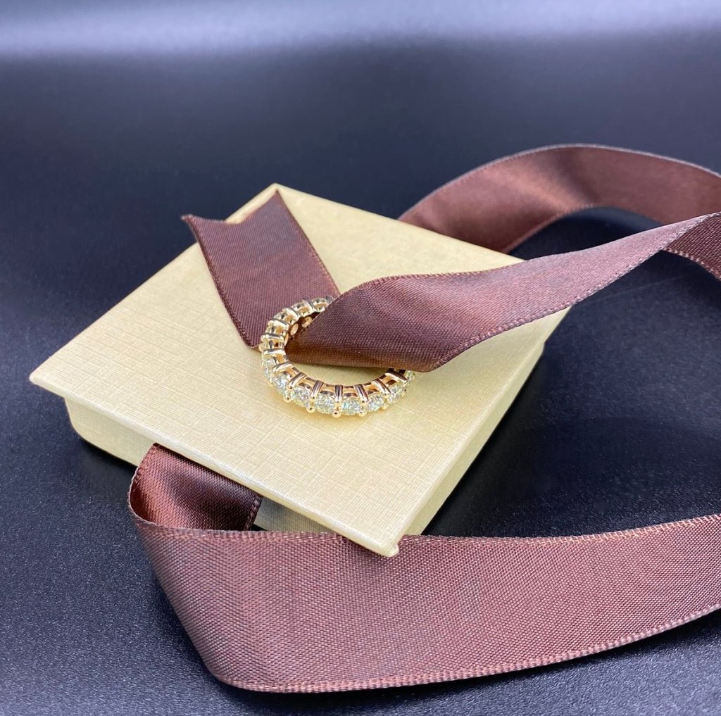 2.50-6.00 CT Round Cut Natural Diamonds - Eternity Rings