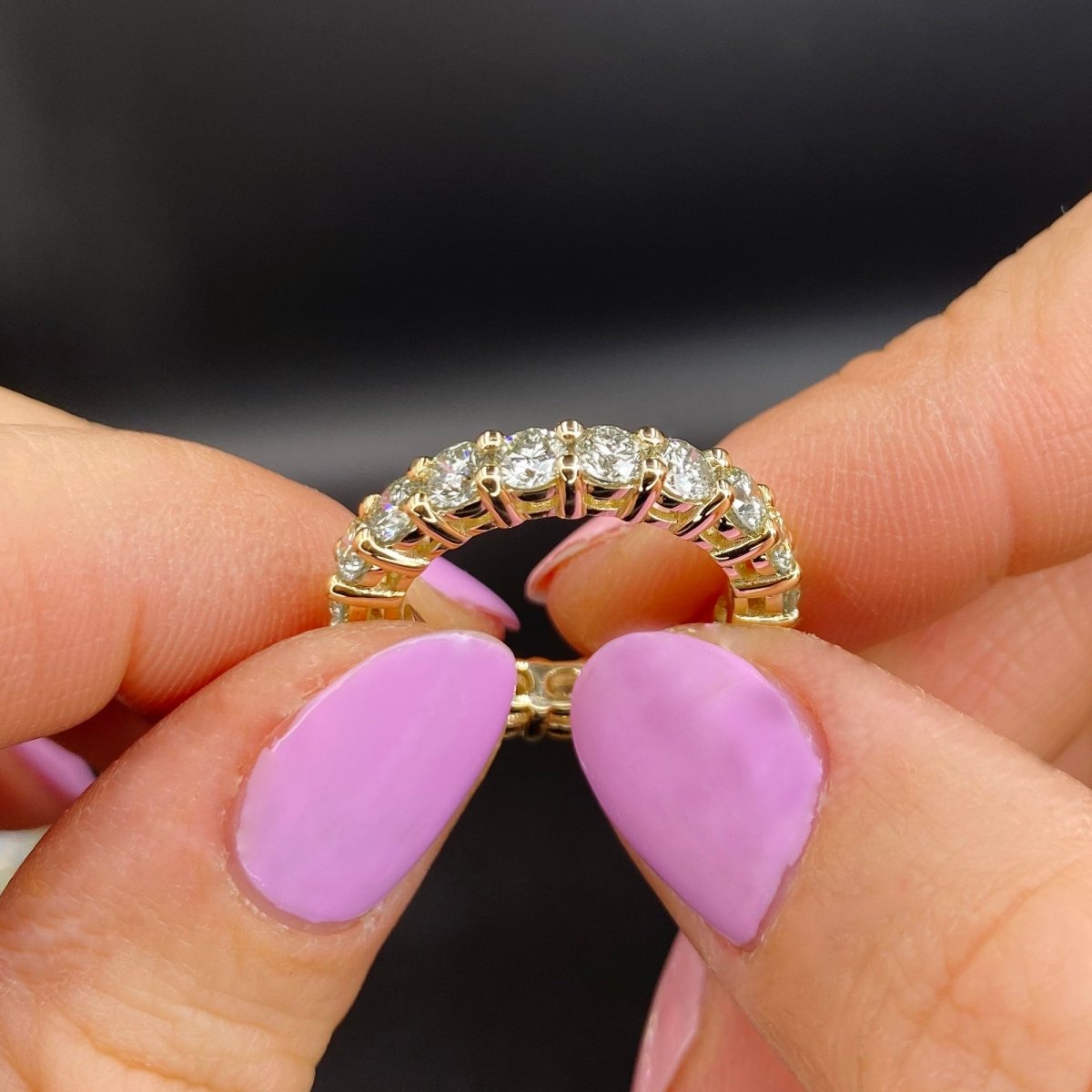 2.50-6.00 CT Round Cut Diamonds - Eternity Ring